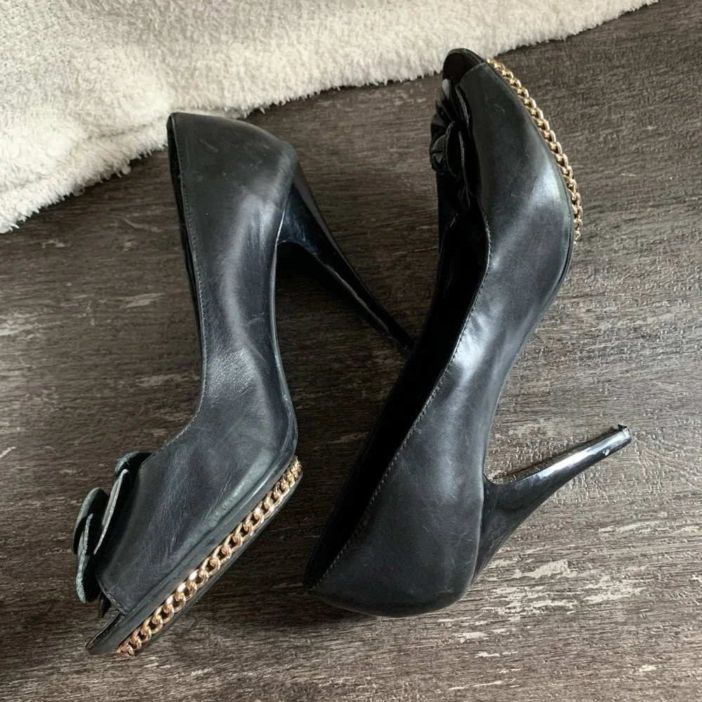 CHANEL Rare‎ Black Lambskin Camellia Stiletto Chain Heel Size 40